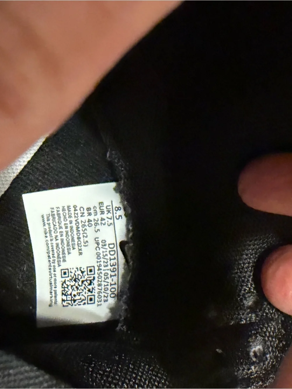 Nike Dunks Black and White Low-Top Sneakers Men’s 8.5